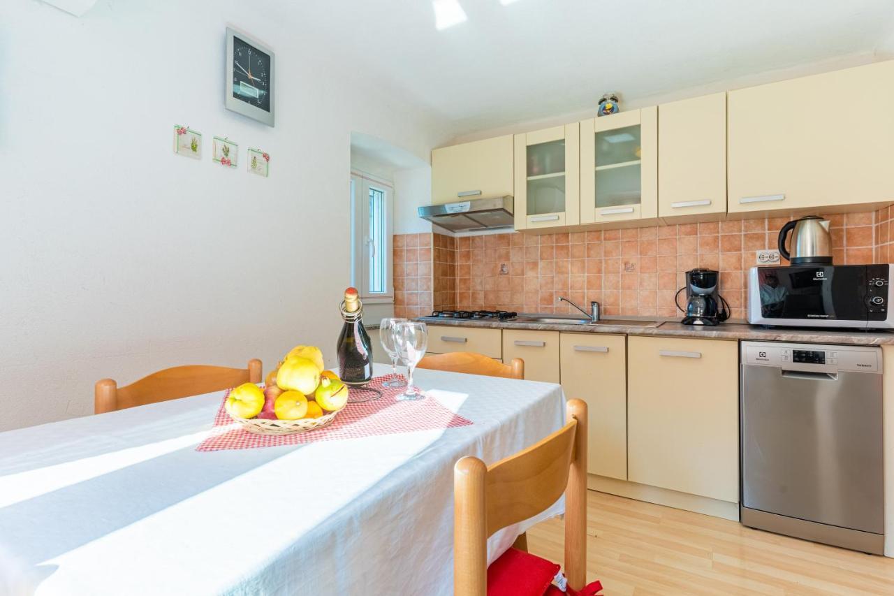 Apartmani Valun1 Екстериор снимка