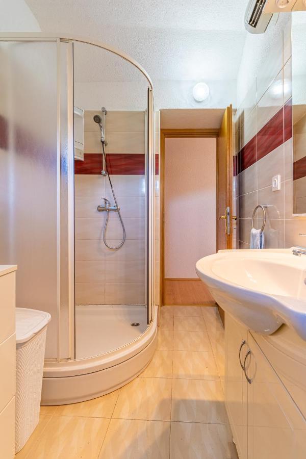 Apartmani Valun1 Екстериор снимка